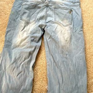 Women’s distressed jeans ( never worn)
